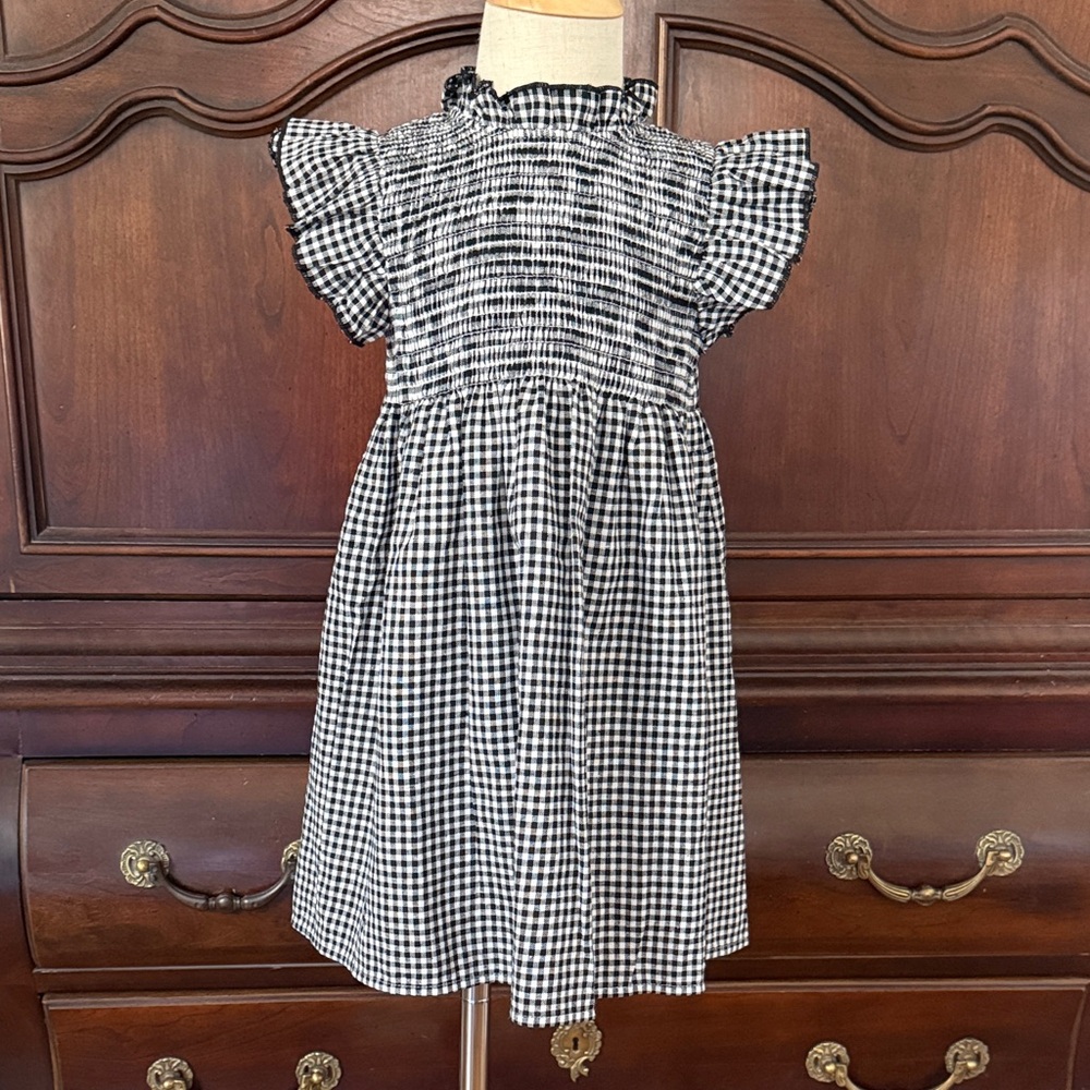 Ella Gray Girls Smocked Gingham Dress Size S Black White Flutter Sleeve Boutique